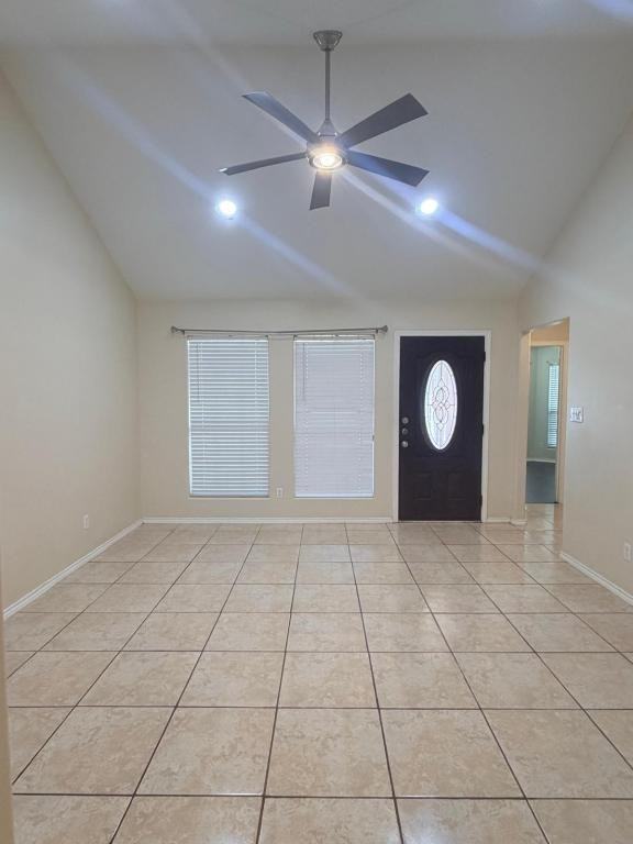 1724 Wilcox Dr - Photo 4 of 15