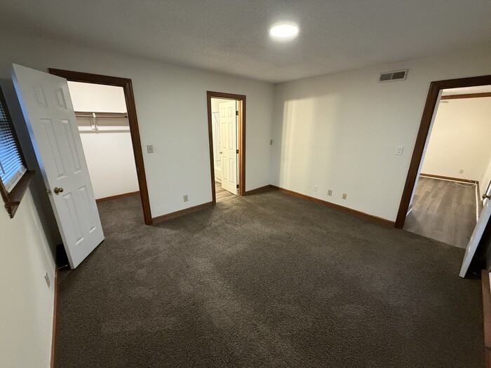 3530 Ivy Commons Dr #301 - Photo 4 of 8