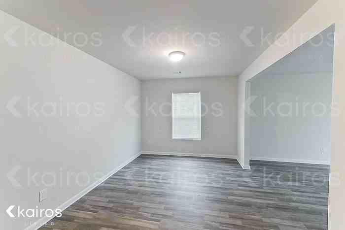 15601 Briar Forest Dr - Photo 4 of 22