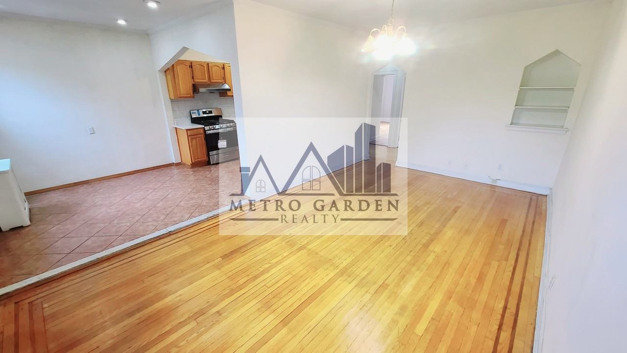 85-78 66th Avenue - Photo 4 of 24