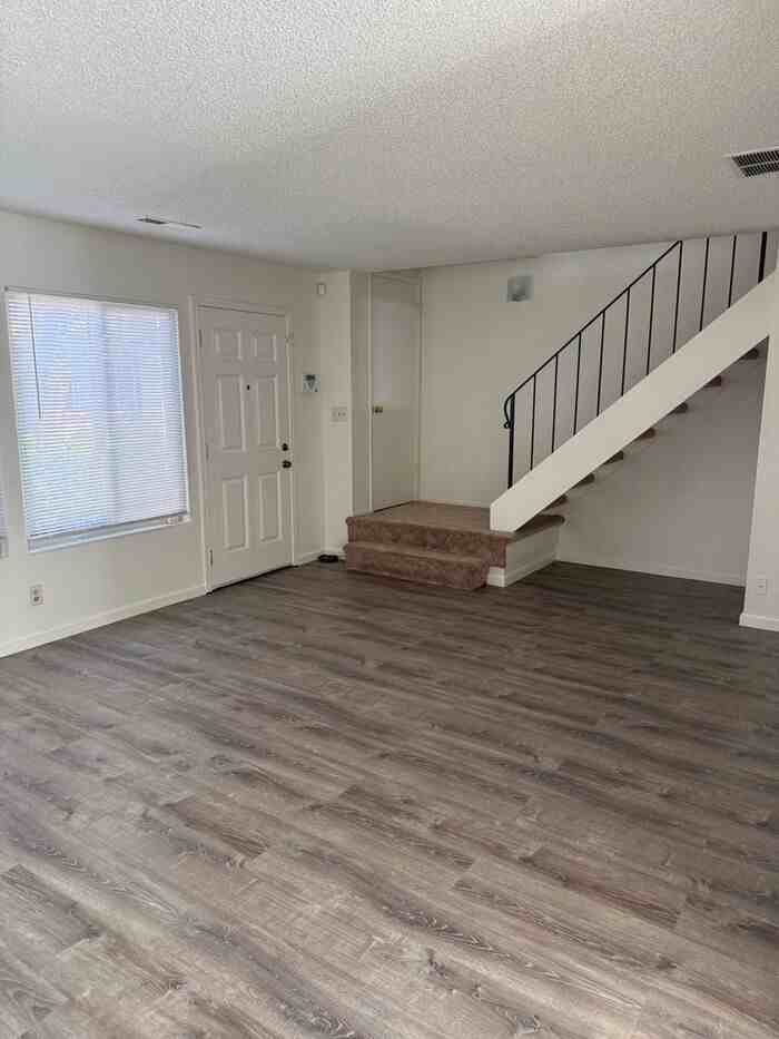 27830 Del Norte Ct - Photo 2 of 14