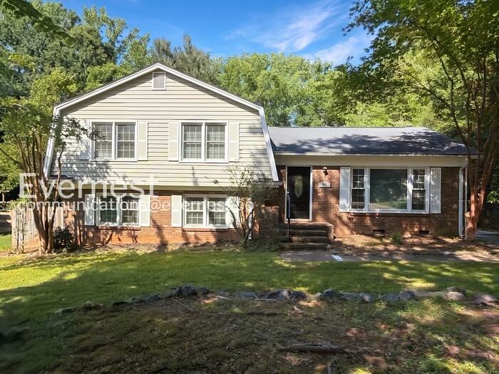 400 Wilcrest Dr