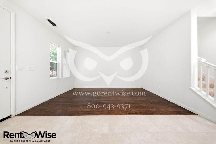 1583 Sylvia St - Photo 4 of 43