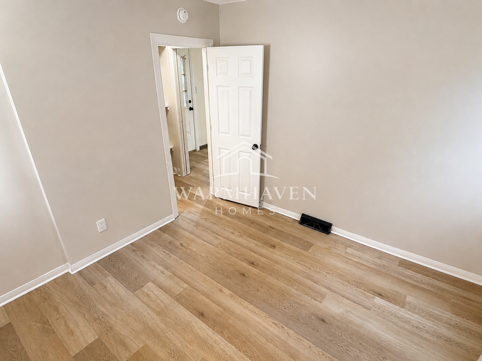 639 N Way St - Photo 5 of 13