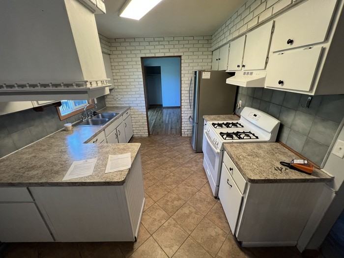 11828 Monroe Cir Ne - Photo 5 of 20