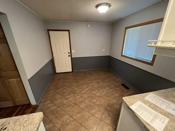 11828 Monroe Cir Ne - Photo 6 of 20