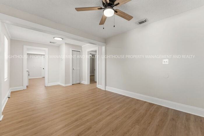1873 W 12th St - Photo 5 of 22