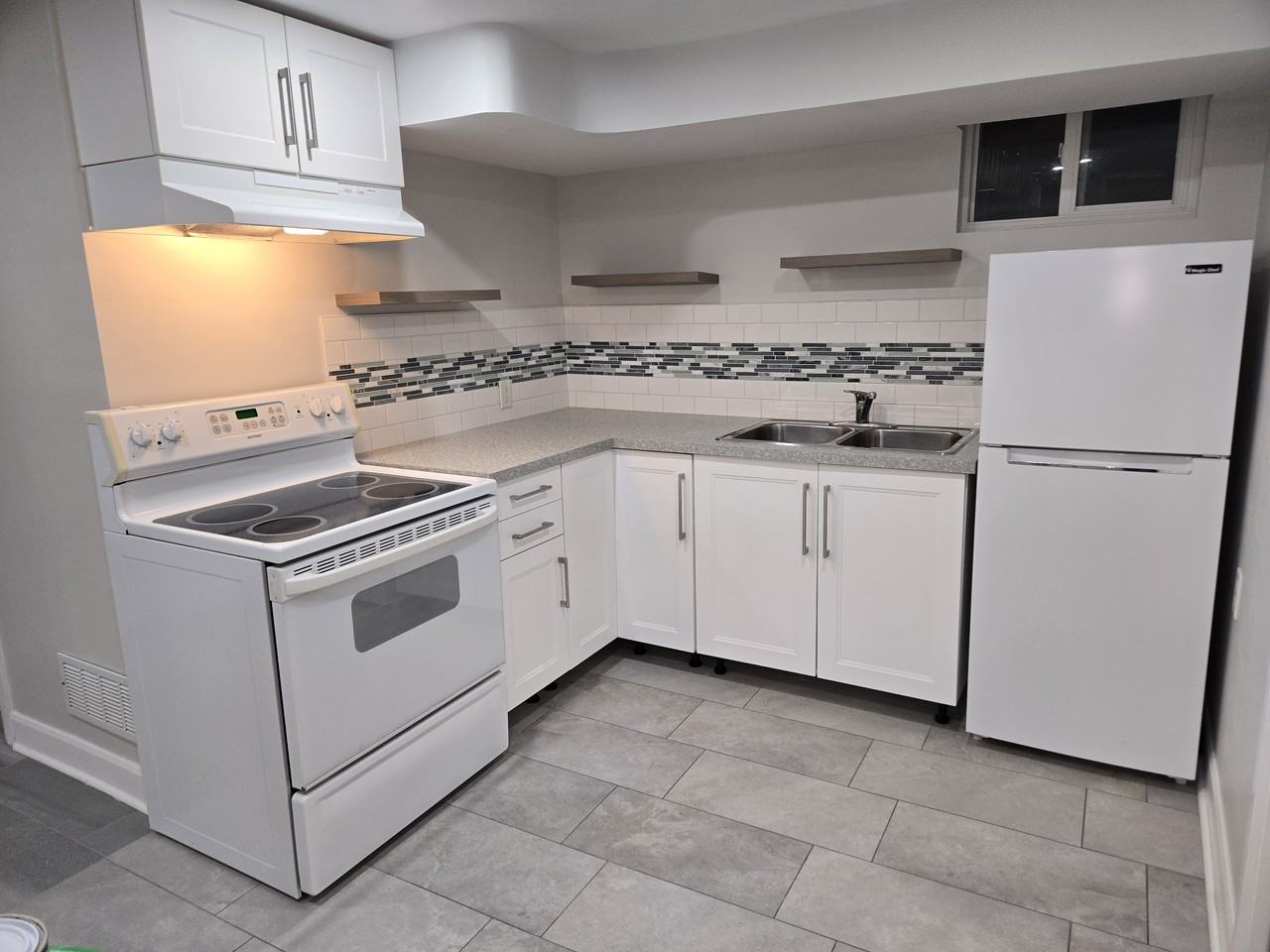 3 Brenda Court - Photo 3 of 8