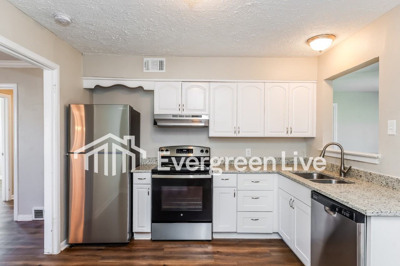 12125 Schroeder Rd - Photo 7 of 20