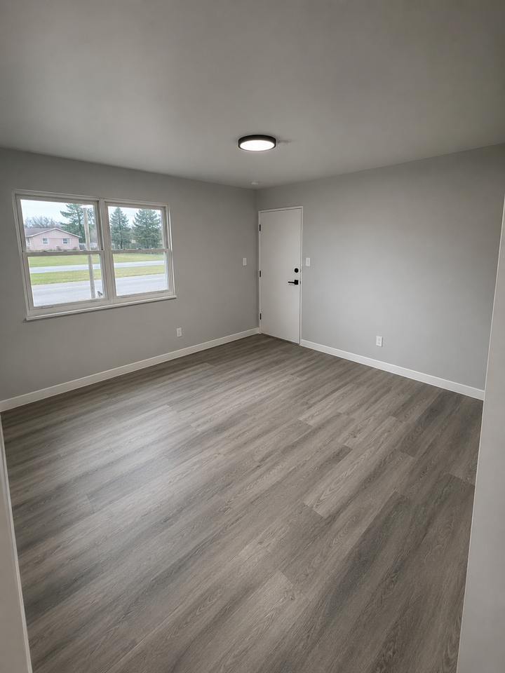 Kings Manor - Photo 5 of 10
