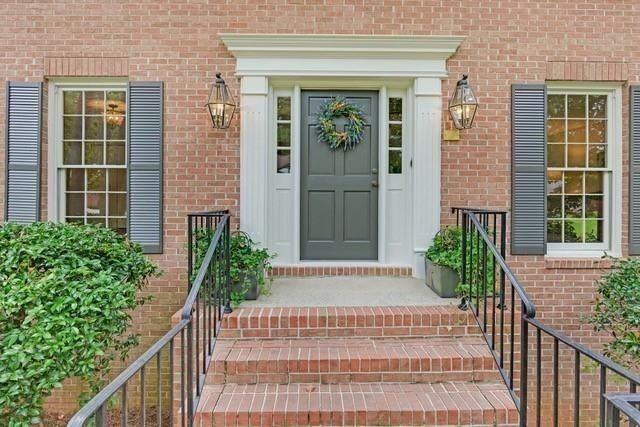 2853 Northbrook Dr - Photo 2 of 25