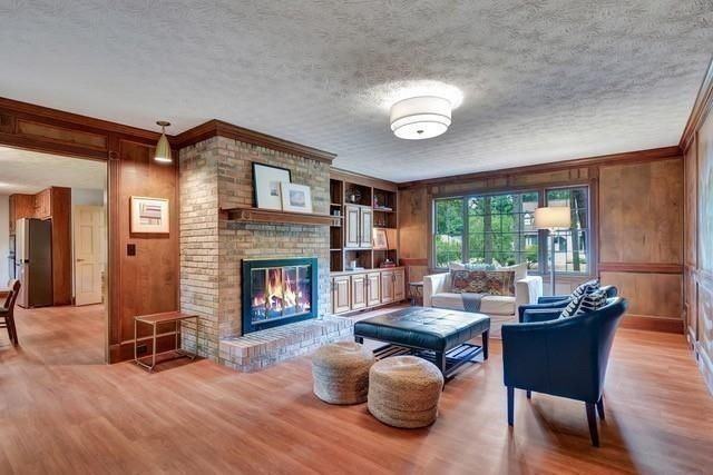 2853 Northbrook Dr - Photo 4 of 25