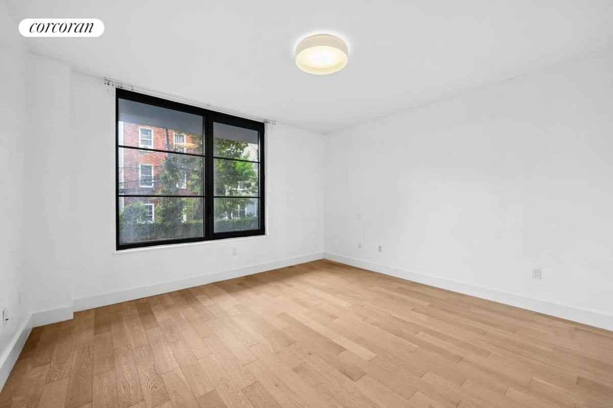 264 Webster Ave - Photo 3 of 13