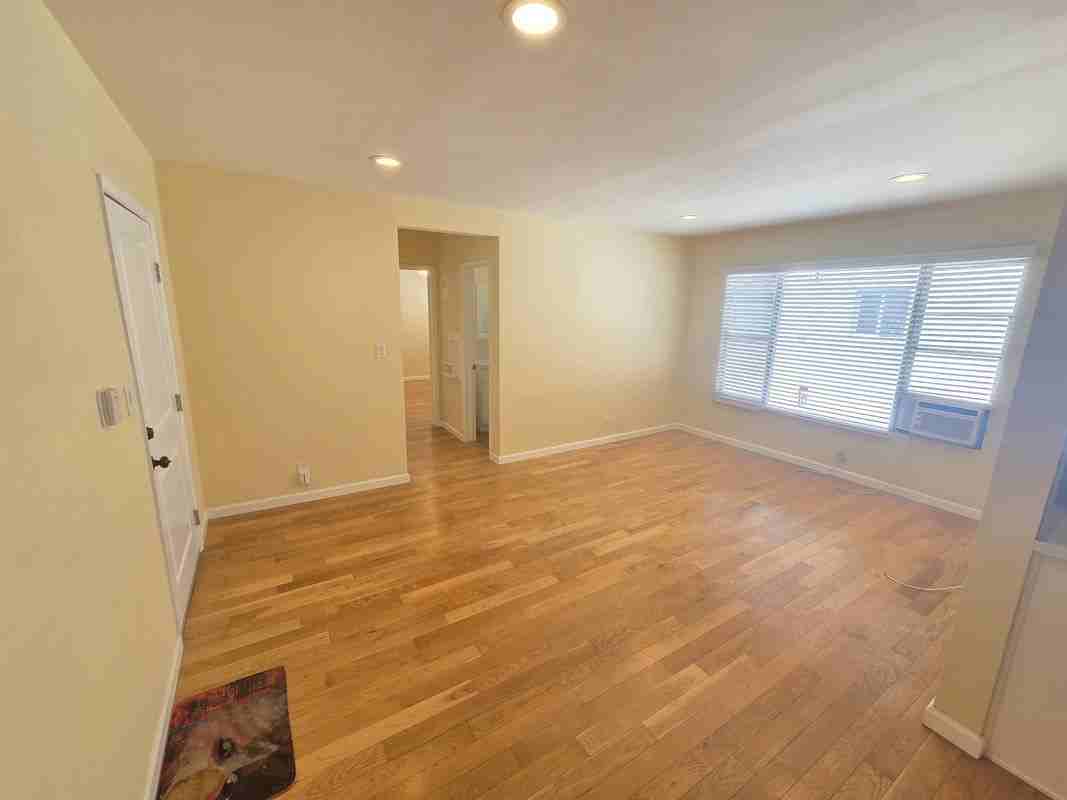 5950 Carlton Way ##8 - Photo 6 of 10