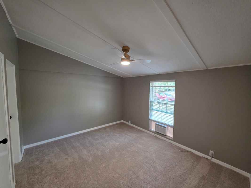 4755 Westberry Ln - Photo 4 of 20