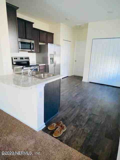 440 Aralia Ln - Photo 2 of 12