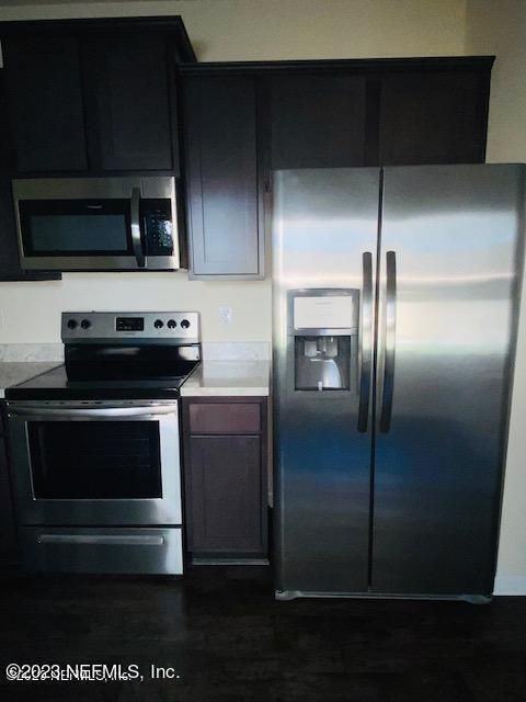 440 Aralia Ln - Photo 3 of 12