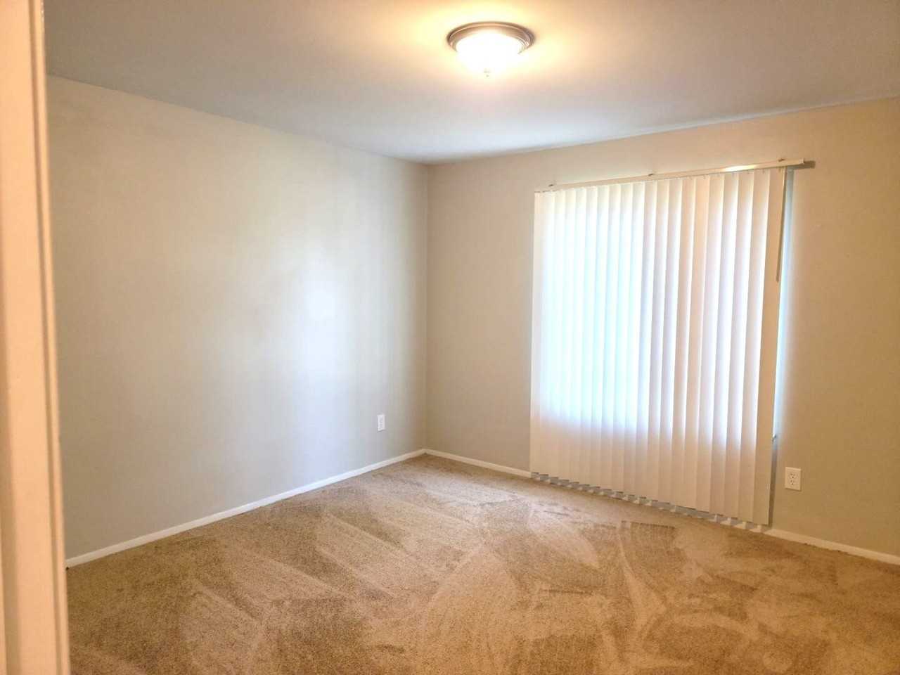 341,351,361 Spring Street - Photo 5 of 26