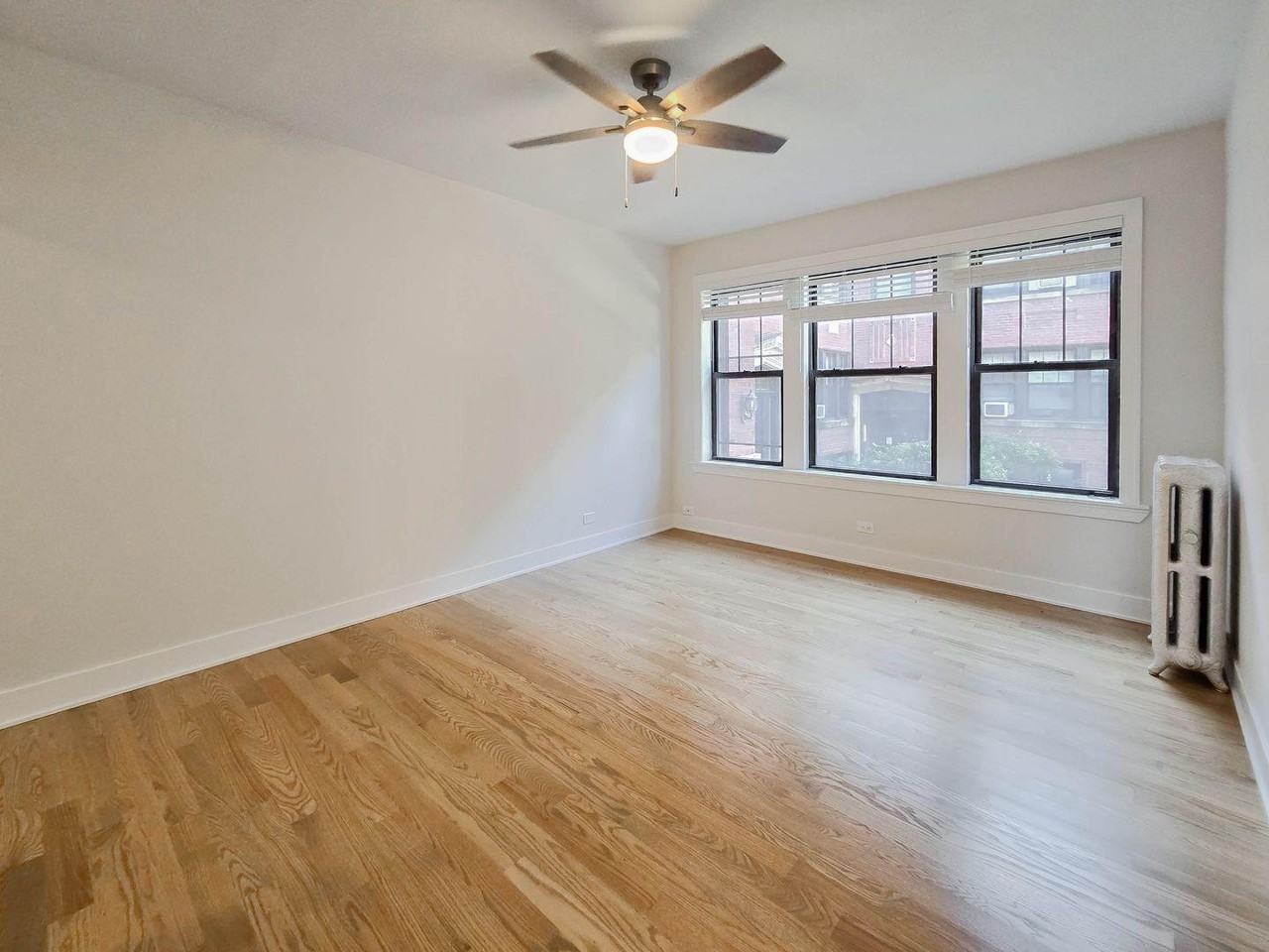 3929 N Keeler Ave #2N - Photo 2 of 5