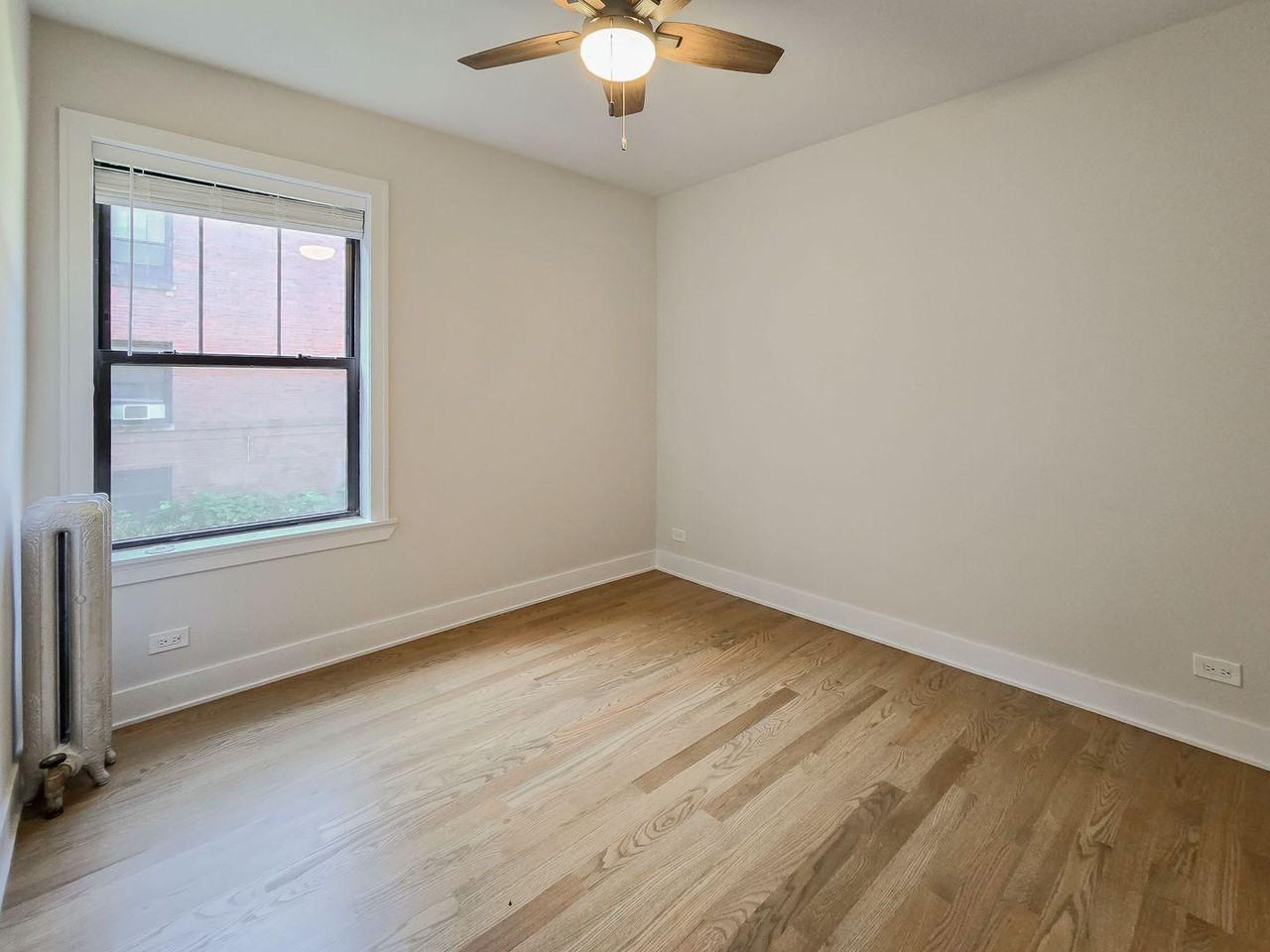 3929 N Keeler Ave #2N - Photo 3 of 5