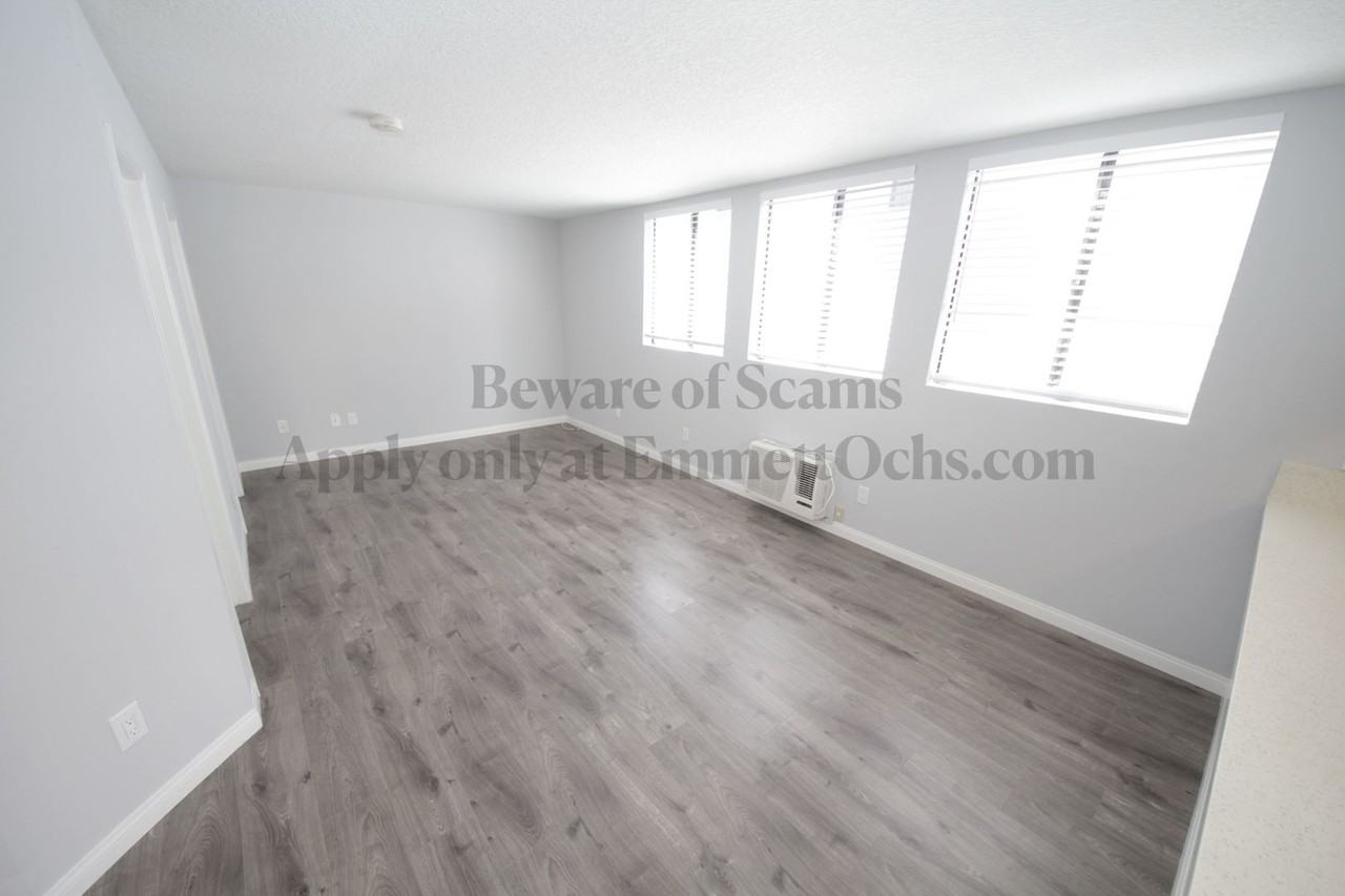 Amherst Heights - Photo 3 of 35