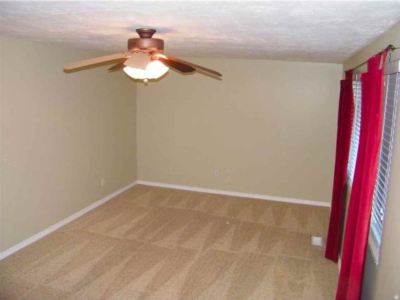 6893 S Rhonda Ave - Photo 4 of 12