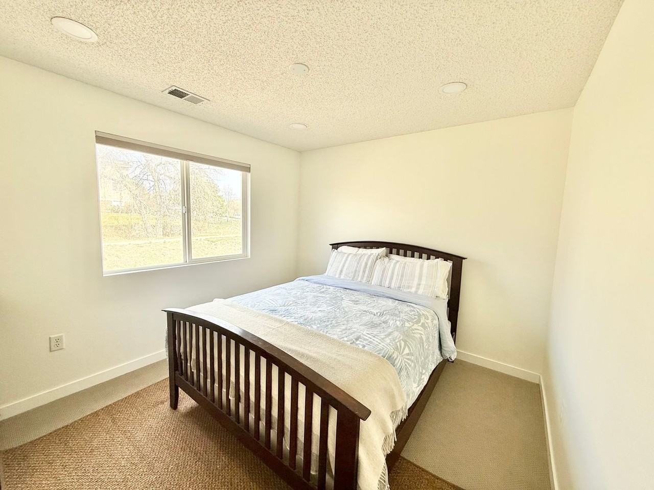 387 Ivory Cir - Photo 5 of 14