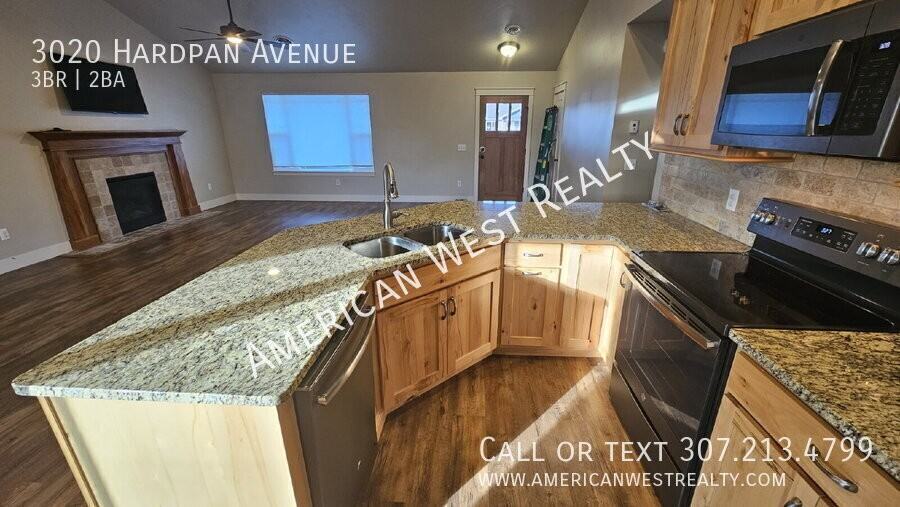 3020 Hardpan Ave - Photo 5 of 16