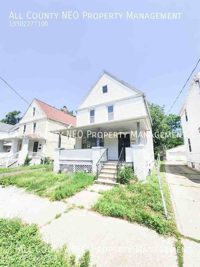 10639 Dupont Ave - Photo 2 of 21