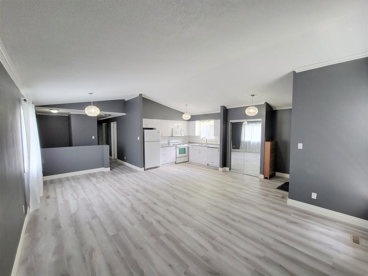 78 Lyman St - Photo 3 of 17