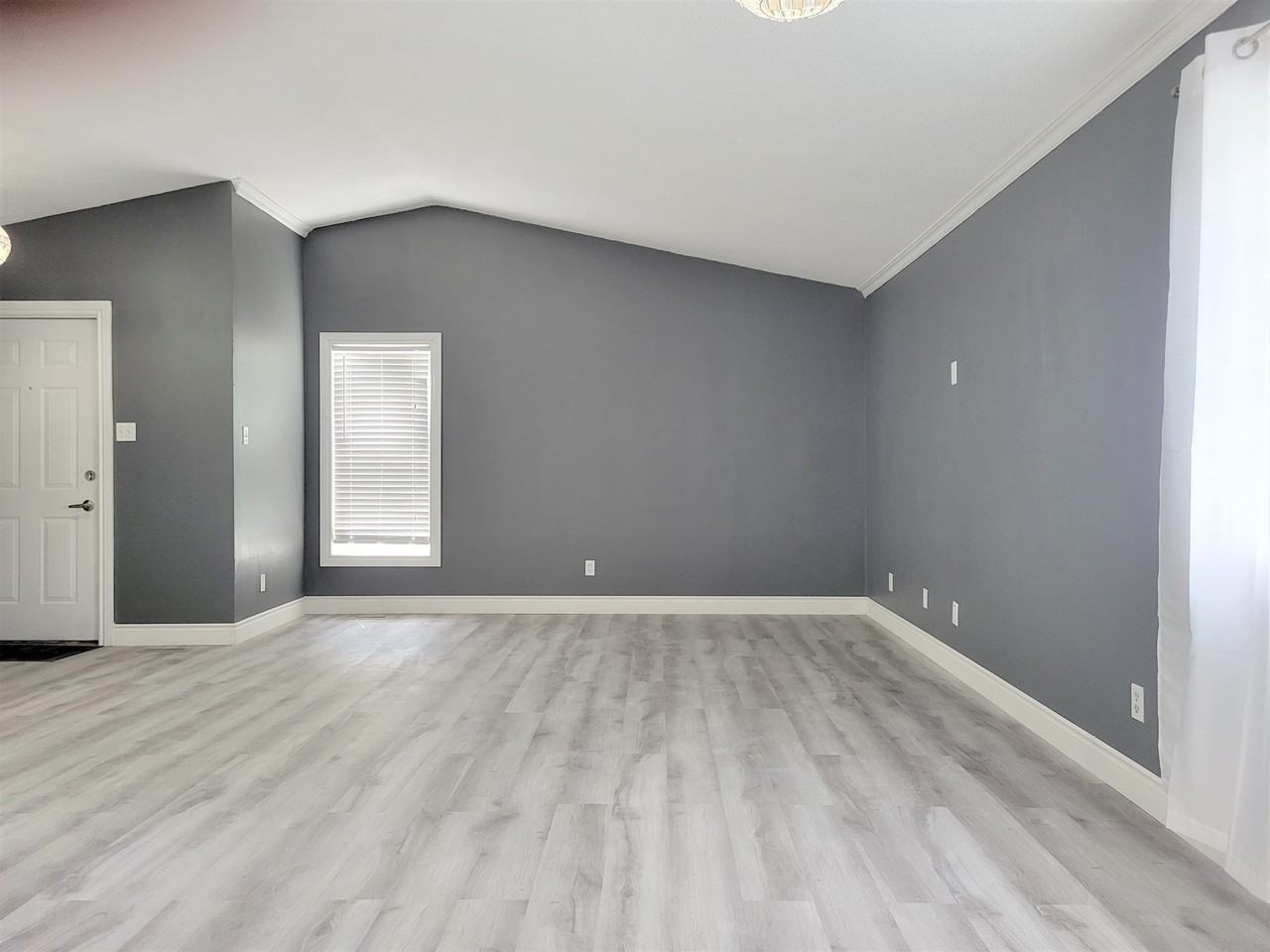 78 Lyman St - Photo 5 of 17