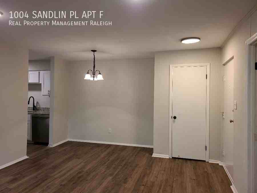 1004 Sandlin Pl Apt F - Photo 7 of 9