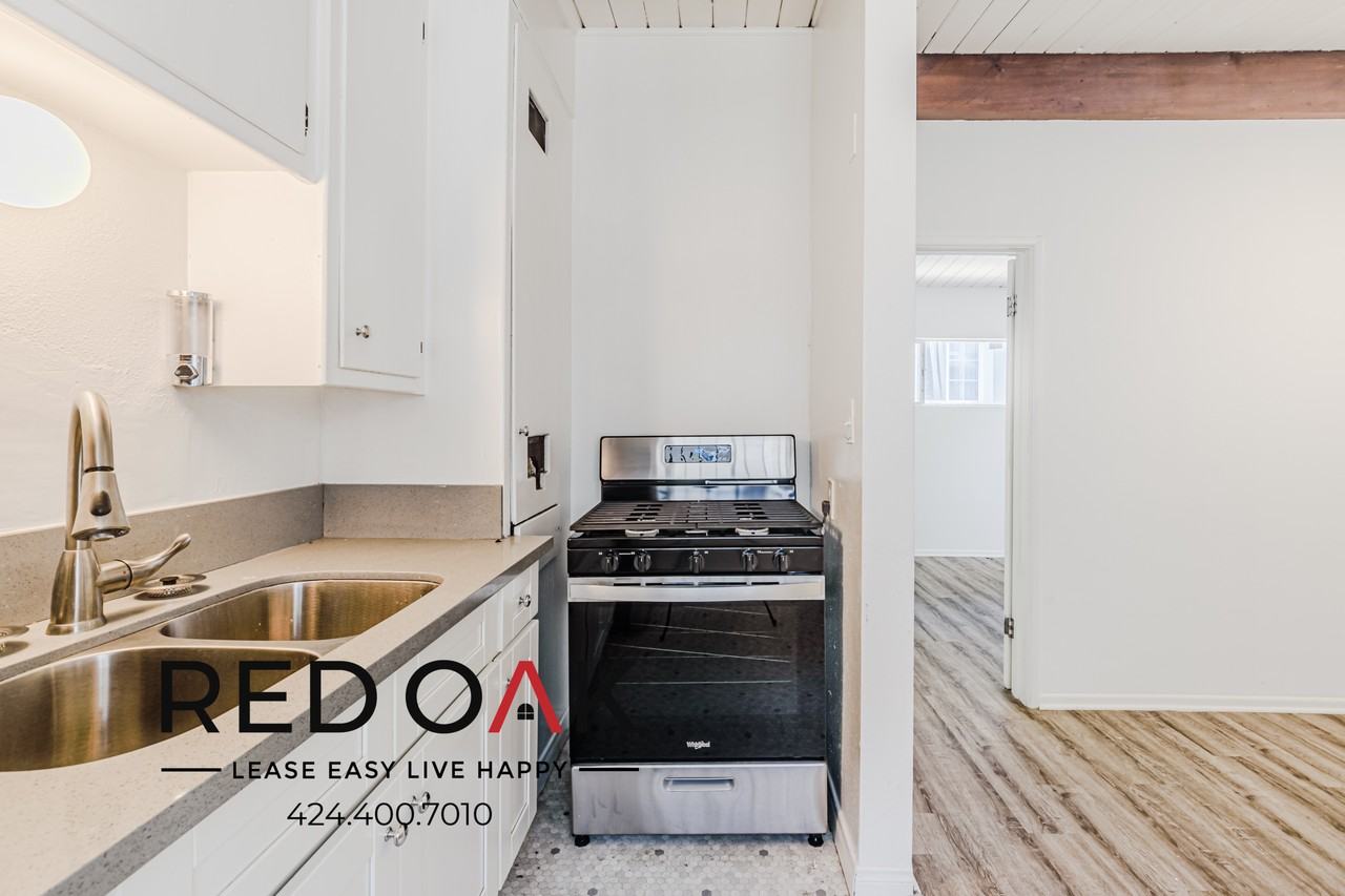 128 S Normandie Ave #G - Photo 5 of 17