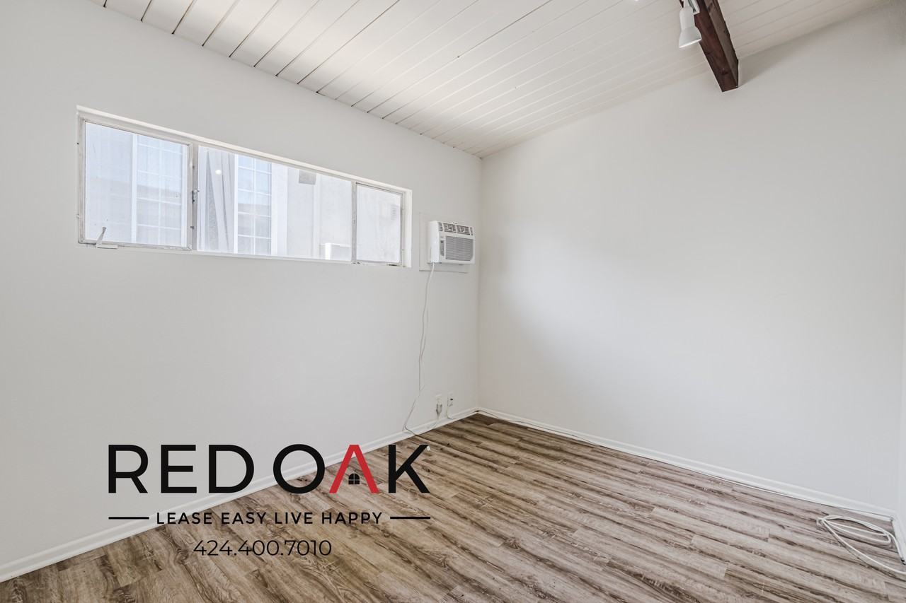 128 S Normandie Ave #G - Photo 7 of 17