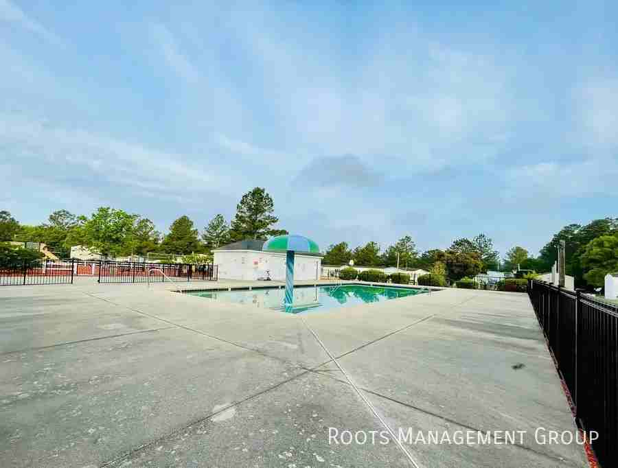 313 Pelican Ct #106 - Photo 5 of 7