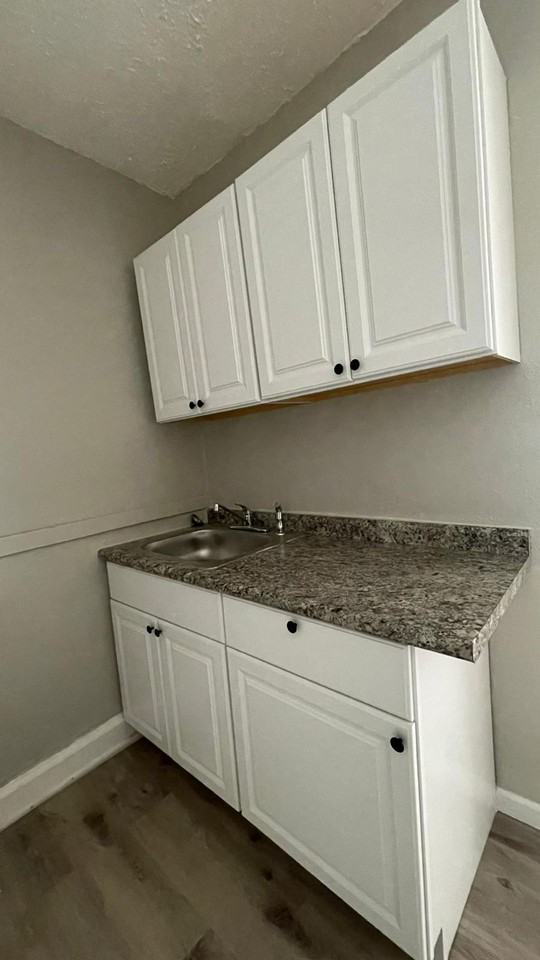 11118 Clifton Blvd - Photo 7 of 25