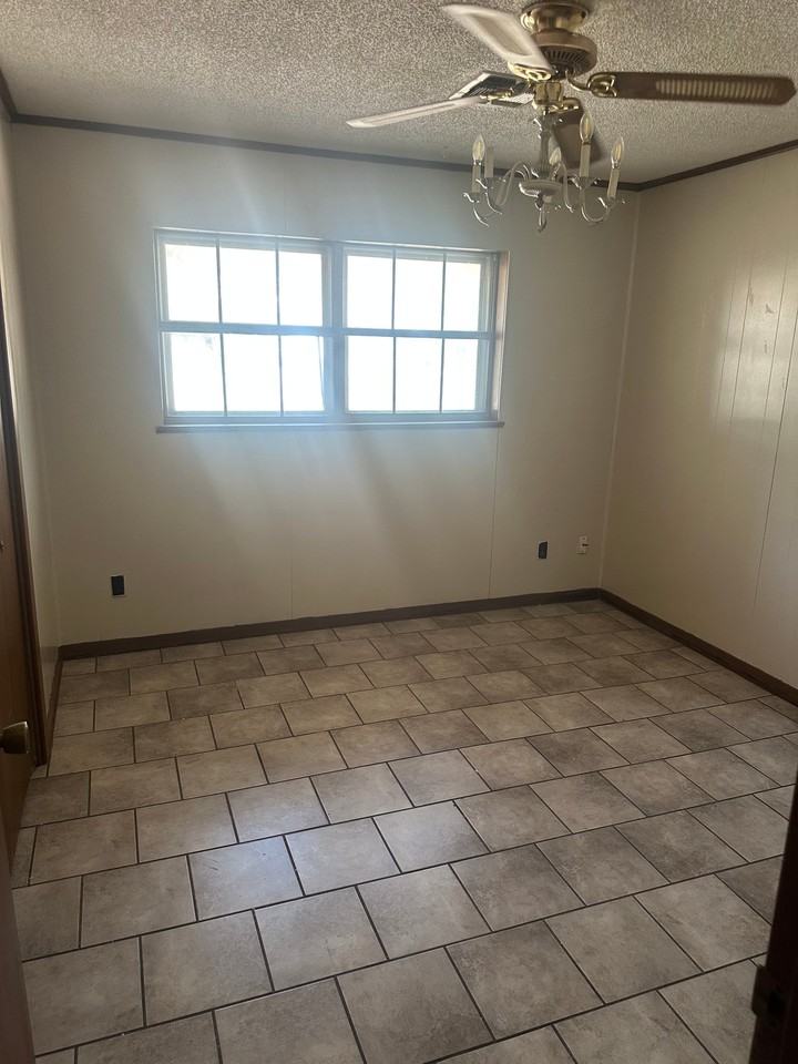 1927 Madera Dr - Photo 6 of 12