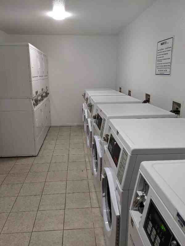 320 J Ave - Photo 3 of 10