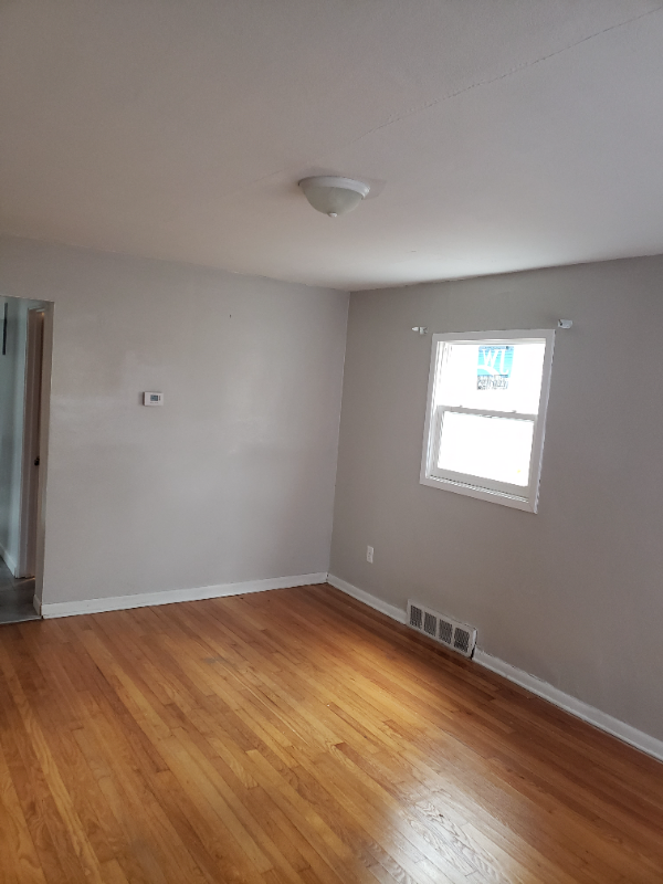 4181 Buchanan St - Photo 6 of 14