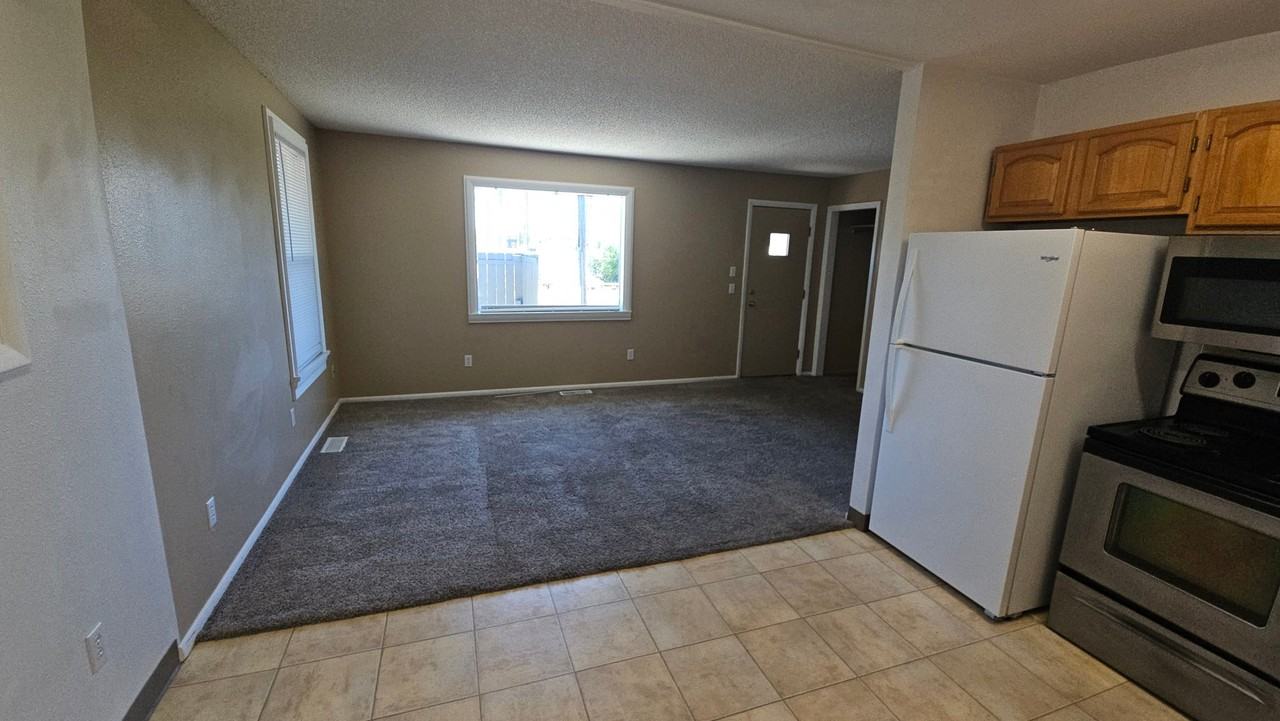 128 Rhea Ln - Photo 6 of 20