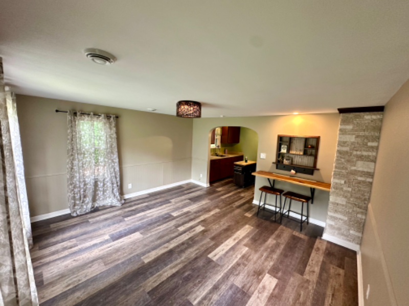 1509 N Breezeland Rd - Photo 3 of 34