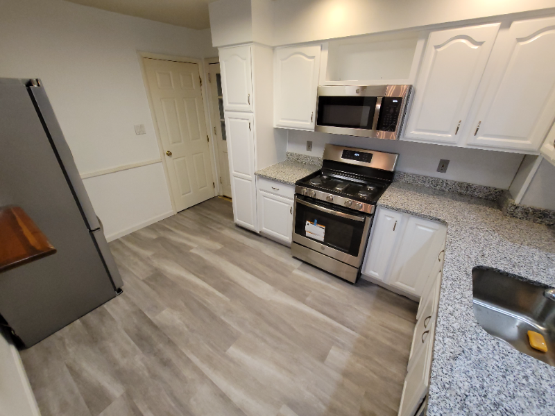 1541 Fitzwatertown Rd - Photo 3 of 31