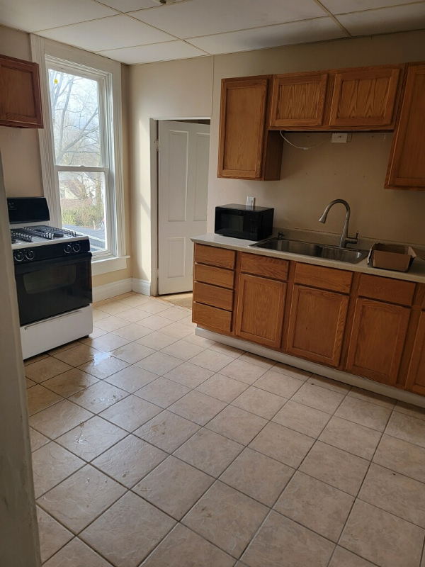 494 N Wabash St - Photo 4 of 6