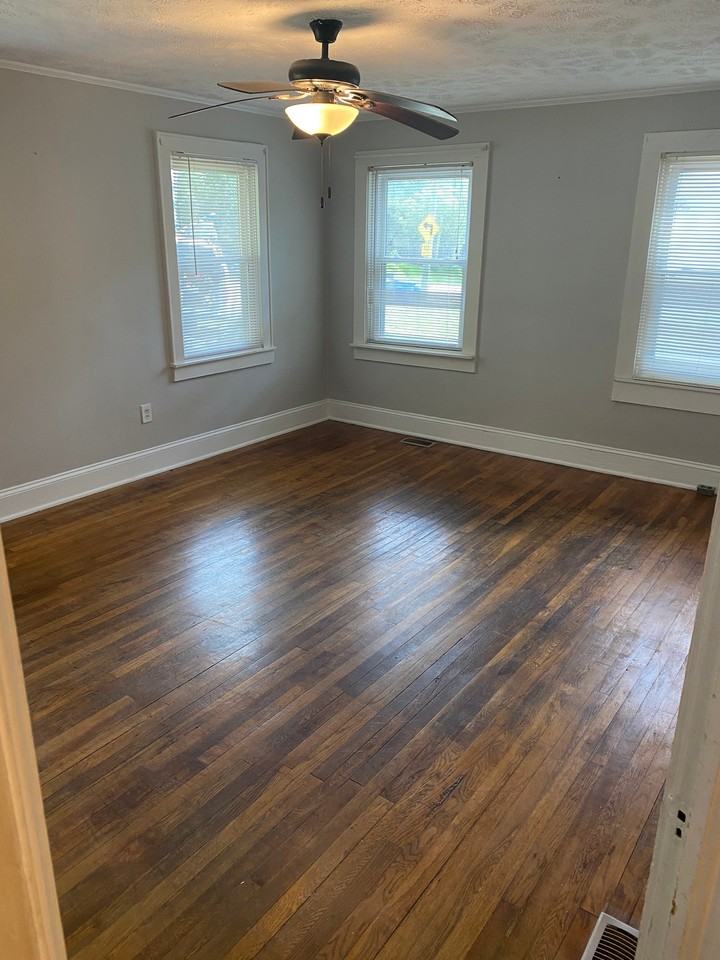 120 Buckingham Ave - Photo 3 of 12