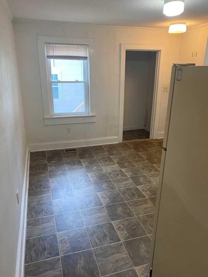 120 Buckingham Ave - Photo 6 of 12