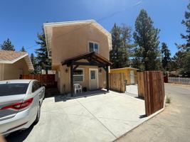 featured image of 1044 Circle Dr #C