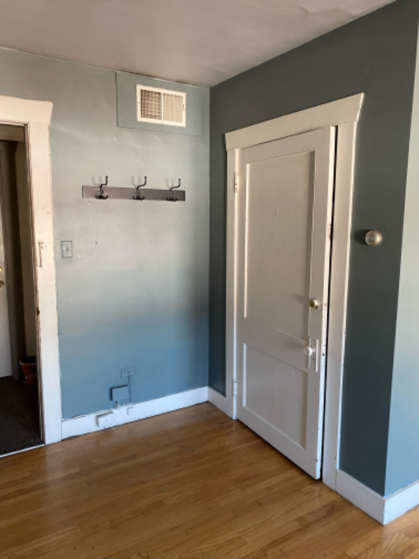 1302 S Pearl St #1 - Photo 3 of 10