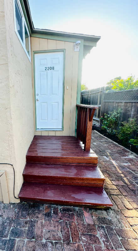 220 E Home St #B - Photo 4 of 16