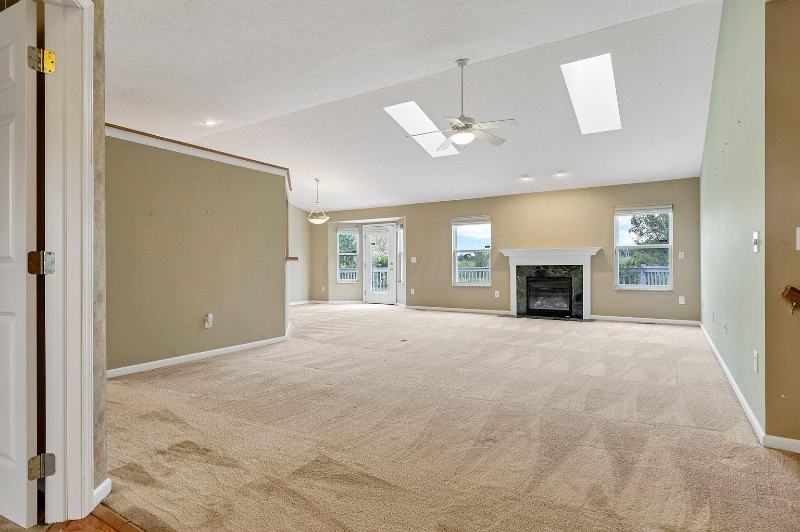 2691 Abbey Knoll Dr - Photo 4 of 41