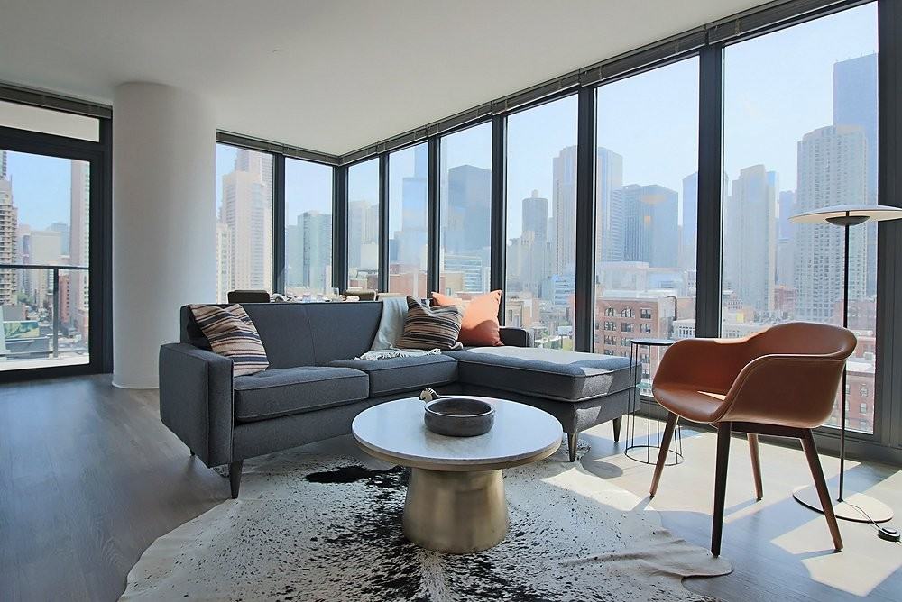 699 N Wells St - Photo 2 of 9